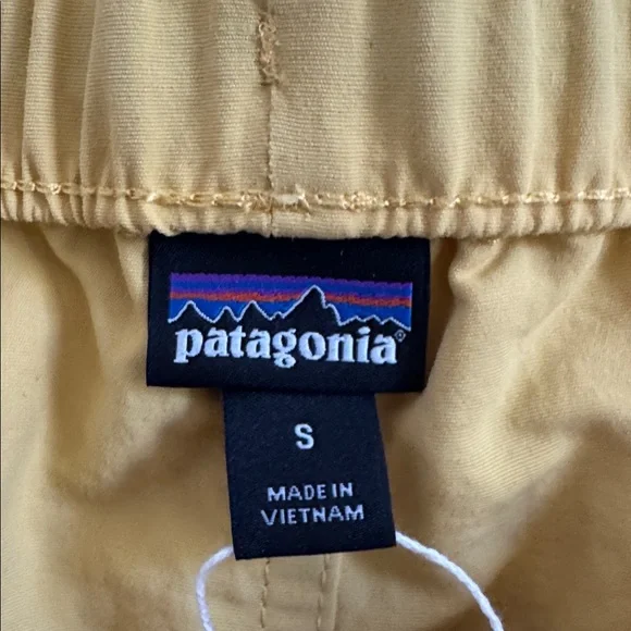 Patagonia Women's barely baggies shorts 2.5 in inseam NWT size S - Picture 4 of 4